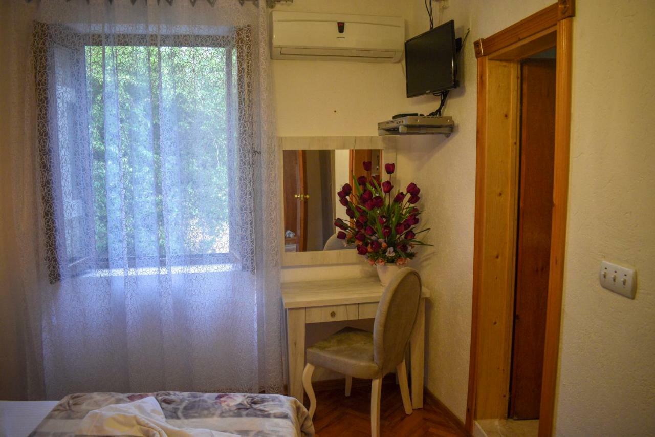 Guest House Alea Ulcinj Esterno foto