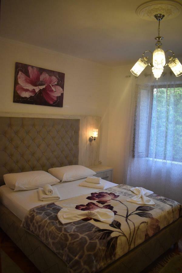 Guest House Alea Ulcinj Esterno foto